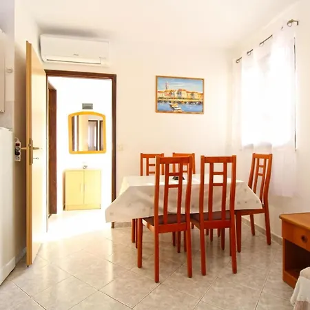Fuer 4 Personen Ca 50 Qm In Fazana, Istrien Istrische Riviera Apartment Fazana